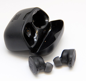 JBL TUNE BUDS (2 foto / 2)