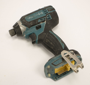 Инструмент Makita DTD152 1/4" Hex 126mm (2 фото из 2)