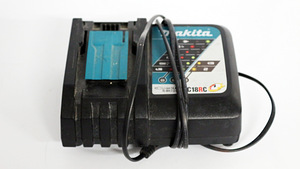 Aku laadija Makita DC18RC 14,4-18V 240W (2 foto / 2)