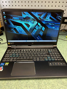 Acer Predator Helios 300 i7-11800H RTX 3070 (1 foto / 7)