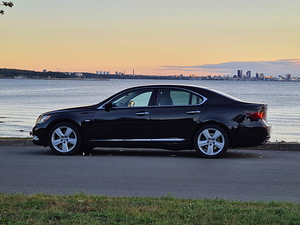 Lexus LS 460 PRESIDENT (5 foto / 13)