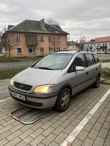 Opel Zafira 2.0 diesel (1 foto / 8)