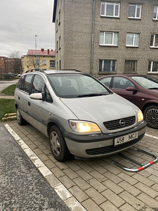 Opel Zafira 2.0 diesel (8 foto / 8)