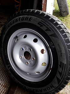 Talverehvid 205/75/R16C Bridgestone (7 foto / 7)