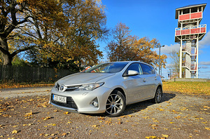 Toyota Auris 1.6 97kW (2014) (1 foto / 15)