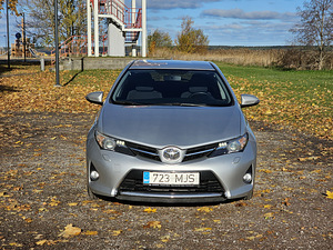 Toyota Auris 1.6 97kW (2014) (2 foto / 15)