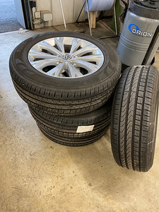 VW Veljed+Pirelli Scorpion verde suverehvid 215/65, R17 (4 foto / 4)