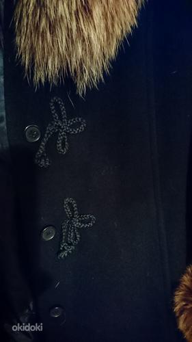 Зимнее пальто с натуральным мехом 40 (фото #2)
