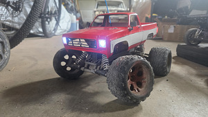 RC-машина Traxxas Stampede (1 фото из 5)