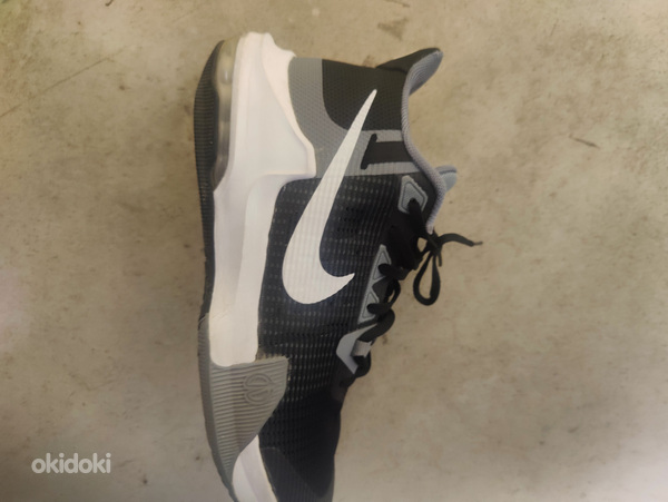 Кроссовки Nike