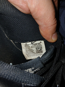 Nike (3 foto / 3)