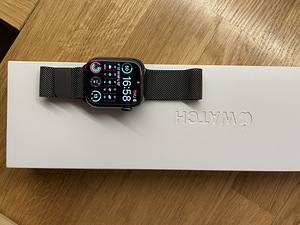 Apple Watch Series 7 Stainless Steel 41mm (2 foto / 3)
