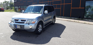 Mitsubishi pajero (9 foto / 11)