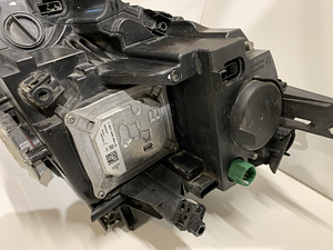 Alfa Romeo Giulietta Bi-Xenon Esituli Parem (OEM) (9 foto / 9)