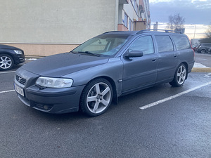 Volvo V70R 2.5T 220kw (2 foto / 10)