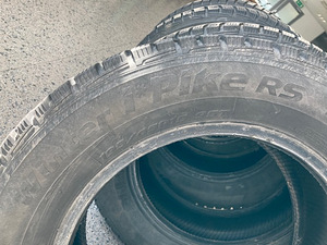 Hankook iPike RS naastrehvid 195/65 R15 (2 foto / 9)