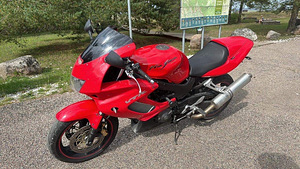 Honda Firestorm V2 1000cc (1 foto / 7)