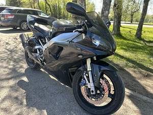 Yamaha R1 110kw (1 foto / 5)