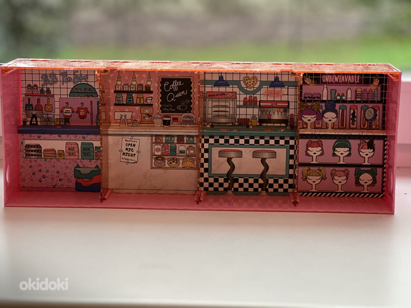 Домик-подставка для маленьких кукол LOL (фото #3)