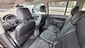 VOLKSWAGEN TOURAN 1.9 TDI (9 foto / 10)