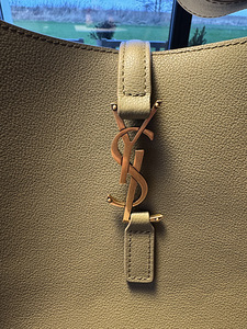 YSL Saint Laurent Le 5 A 7 Small kott (4 foto / 6)