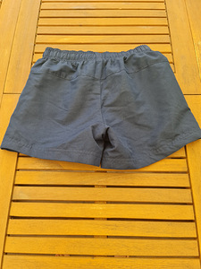 Adidas lühikesed püksid, suurus 128 (2 foto / 4)