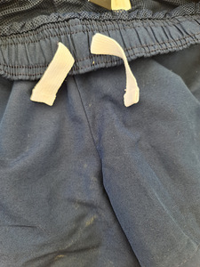 Adidas lühikesed püksid, suurus 128 (3 foto / 4)