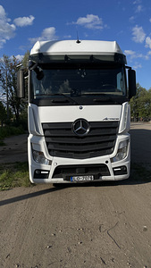Actros 1845, 2016, 550t. Km. (3 foto / 10)