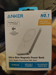 Müüjan uus Ultra- Slim Magnetic Power Bank (10k, slim) (1 foto / 3)