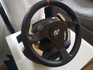 Thrustmaster T500RS rool ja pedaalid (1 foto / 8)
