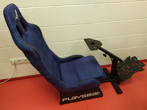 Раллийное кресло Playseat Evolution Alcantara (2 фото из 5)