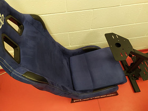 Раллийное кресло Playseat Evolution Alcantara (3 фото из 5)
