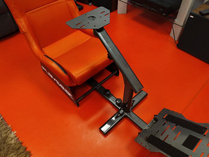 Красное раллийное кресло playseat (4 фото из 6)