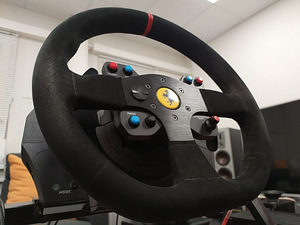 Thrustmaster TX rool koos F599XX EVO Alcantara XBOX/PC (2 foto / 5)