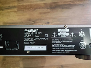Blu-ray плеер Yamaha BD-S671 (6 фото из 6)