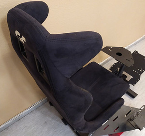 Alcantara Gran Turismo Playseat koos käigukangi hoidikuga (5 foto / 7)