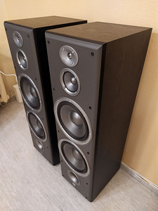 JBL E100 10" elementidega põrandakõlarid (2 foto / 4)
