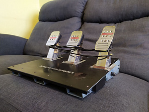 Thrustmaster T500RS rool koos T8HA käiguvahetiga (4 foto / 9)