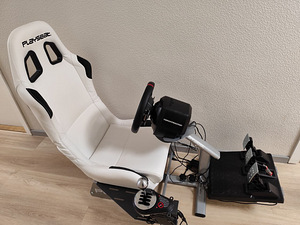 Valge Playseat rallitool koos käigukangi hoidjaga (4 foto / 4)