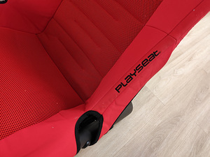 Playseat Trophy rallitool, välised defektid (6 foto / 10)