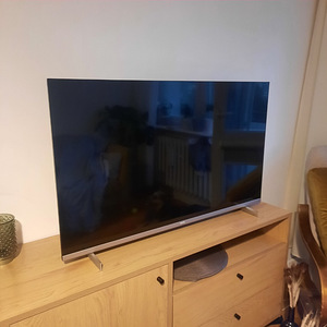 43" Philips 4K UHD Smart TV televiisor teler telekas (2 foto / 7)