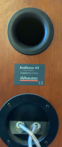 Dynaudio Audience 42 kõlarid koos jalgadega (7 foto / 9)