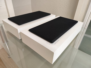 2 x valged DLS Flatbox Midi kõlarid (2 foto / 10)
