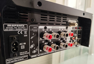 Ресивер Marantz M-CR611 с CD-плеером (9 фото из 10)