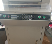 Giljotiin 48z3