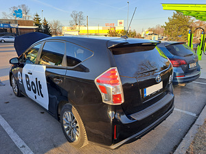 Autorent 7istukoht HYBRID/LPG BOLT TAKSOGA (4 foto / 10)