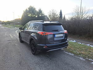 Autorent TAKSO Rav4 Hybrid/LPG COMFORT BOLT FORUS UBER (3 foto / 10)