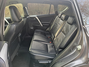 Autorent TAKSO Rav4 Hybrid/LPG COMFORT BOLT FORUS UBER (8 foto / 10)