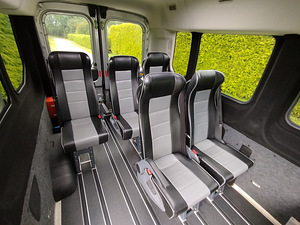 Ford Transit 9 istukoht Automaat Mikrobuss Buss (11 foto / 15)