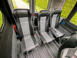 Ford Transit 9 istukoht Automaat Mikrobuss Buss (12 foto / 15)
